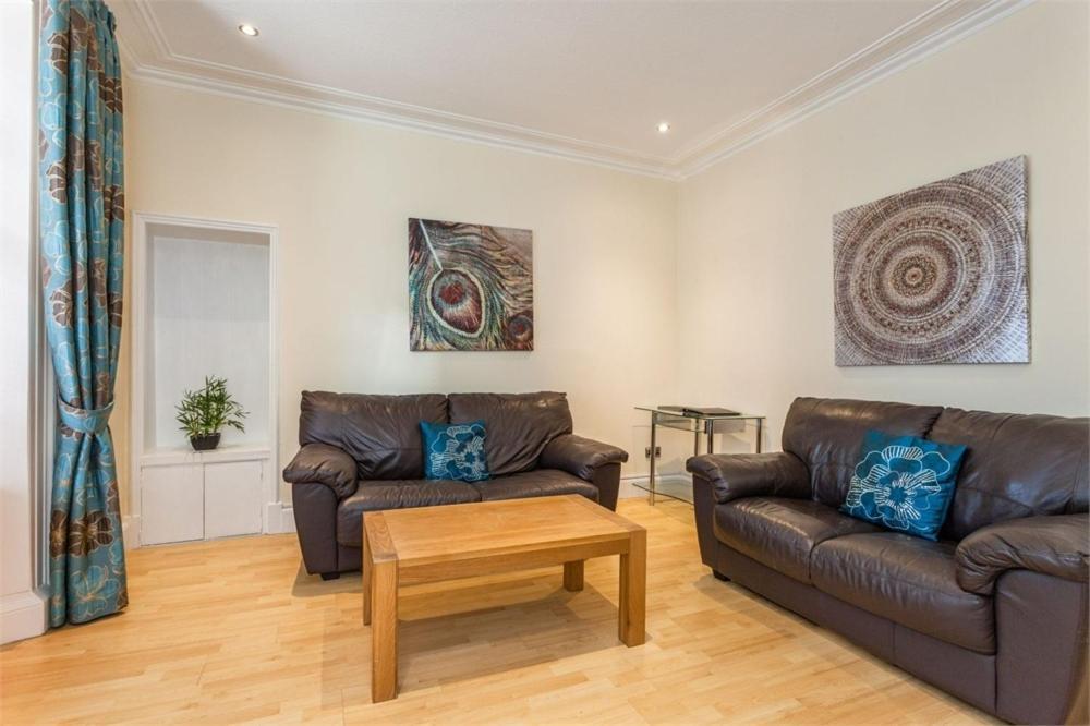 Chapel Street 42B First Floor 1-Bedroom Apartment, Aberdeen City Center Eksteriør billede